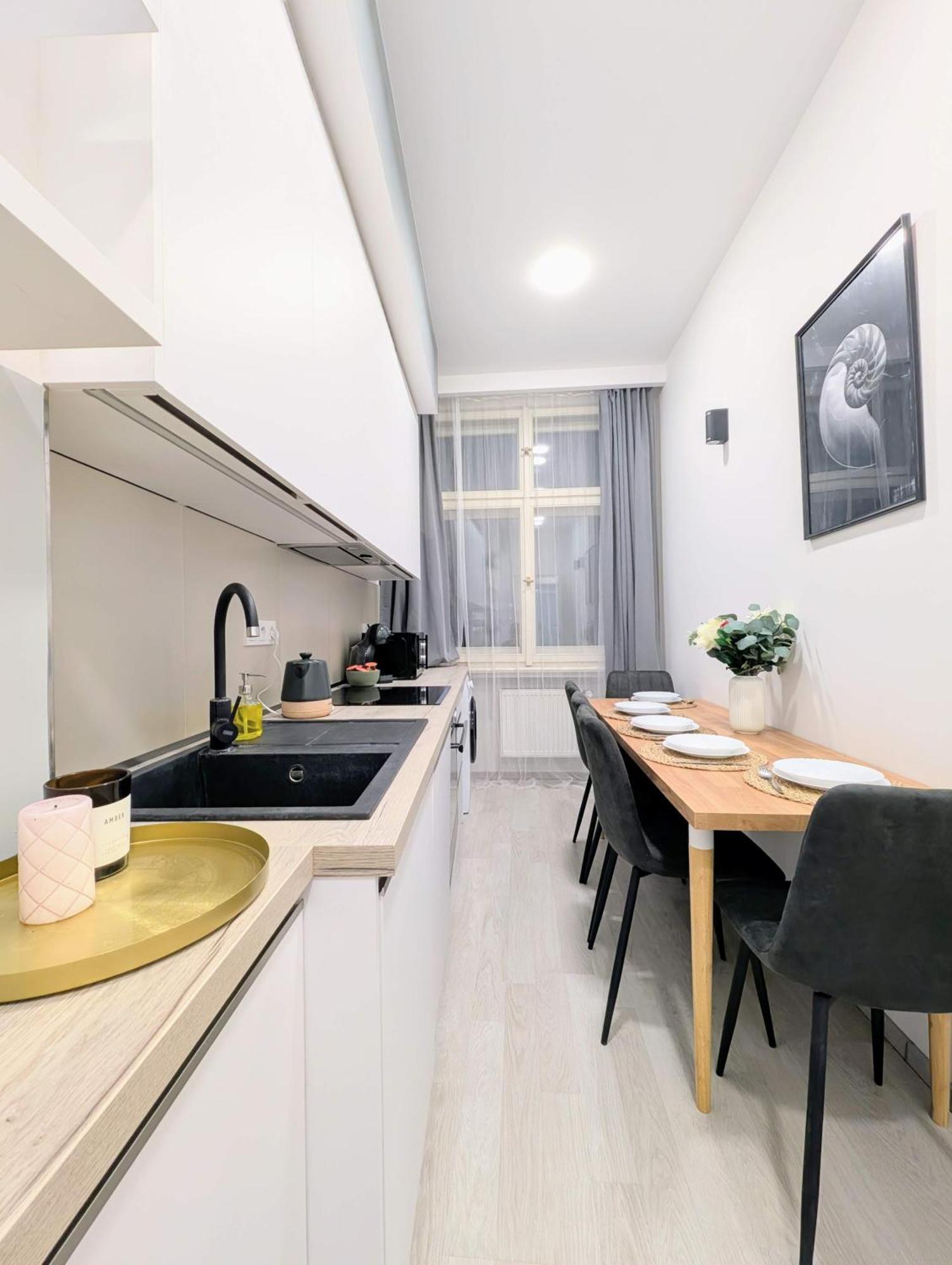 Apartamento Old Town 2 Bdr, Free Coffee *